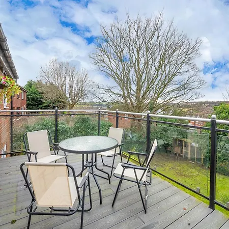 *rc98bl* For Your Relaxed & Cosy + Free Parking + Free Fast Wifi * Leeds (West Yorkshire)