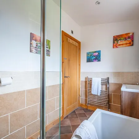 *rc98bl* For Your Relaxed & Cosy + Free Parking + Free Fast Wifi * Homestay szállás Leeds